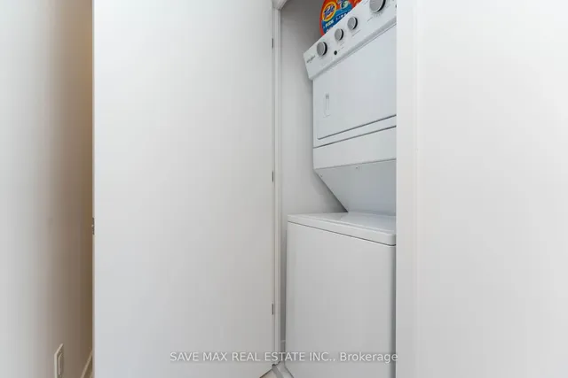 Additional image 10 of 8 Tippett Rd Unit 1511