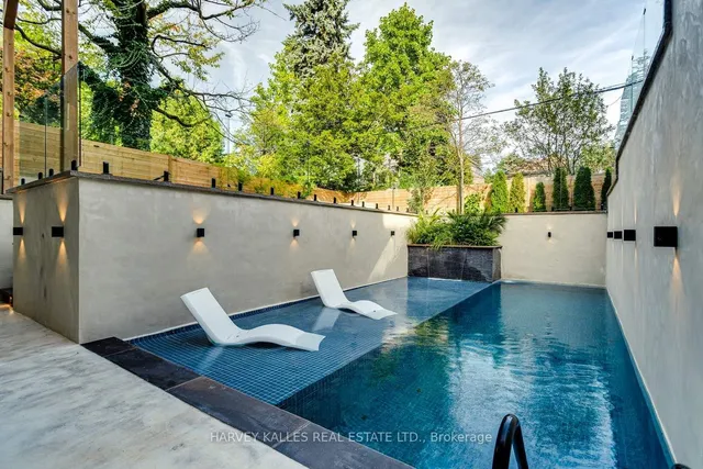 Additional image 39 of 217 Richview Ave