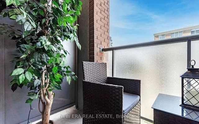 Additional image 18 of 1005 King St Unit 610