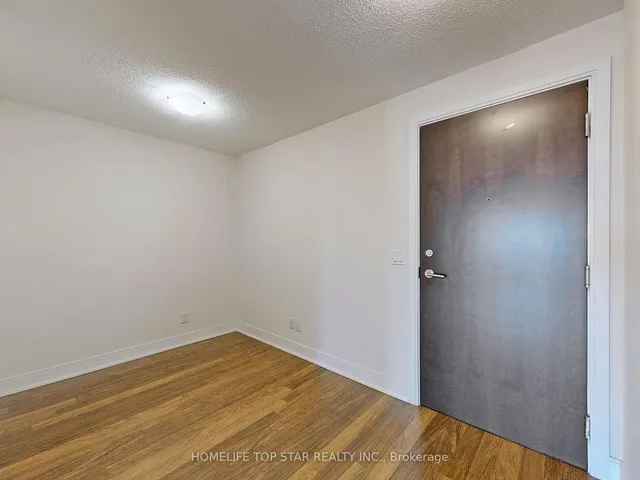Additional image 19 of 135 Village Green Sq Unit 2821
