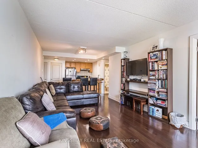 Additional image 15 of 2737 Keele St Unit 809