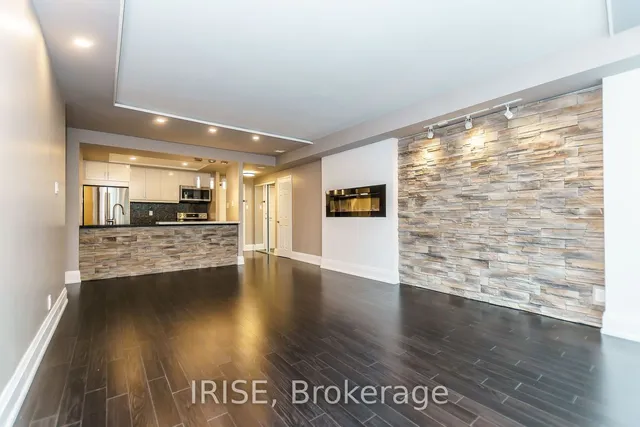 Additional image 5 of 77 Harbour Sq Unit 806