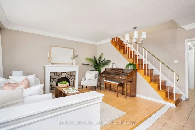 Additional image 5 of 168 Dunraven Dr