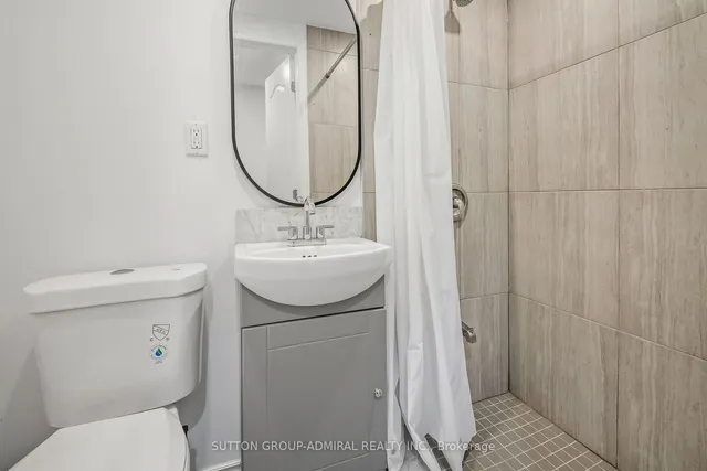 Additional image 36 of 658 Dundas St