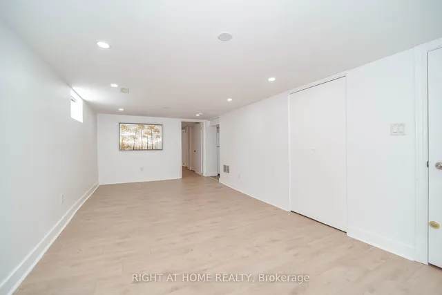 Additional image 27 of 1360 Woodbine Ave