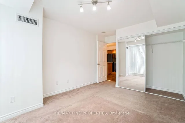 Additional image 17 of 270 Wellington St Unit 401