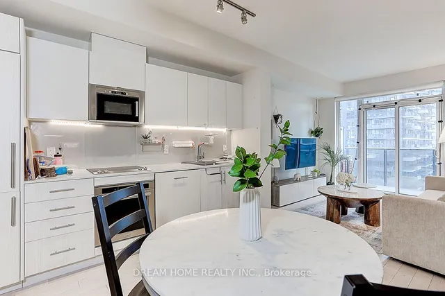 Additional image 6 of 330 Richmond St Unit 1717