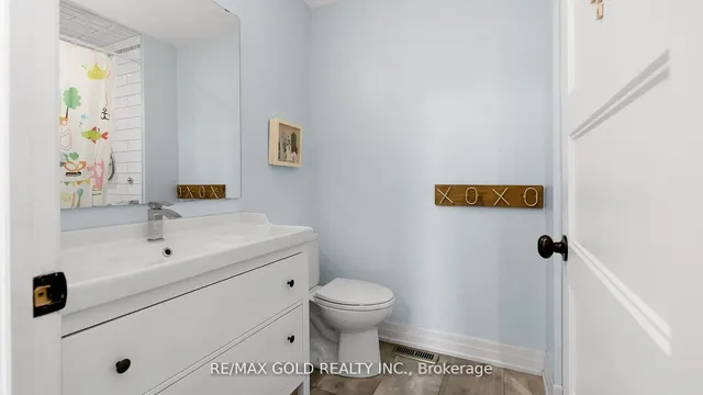 Additional image 39 of 73 Eleventh St