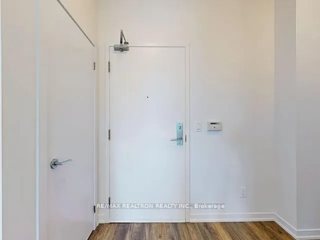 Additional image 23 of 55 East Liberty St Unit 1003