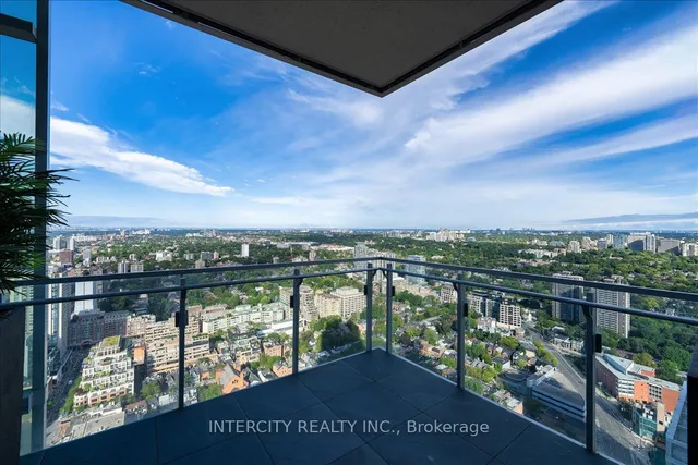 Additional image 35 of 50 Yorkville Ave Unit 4001