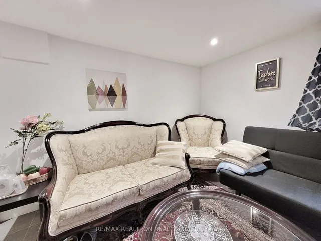 Additional image 4 of 185 Steeles Ave