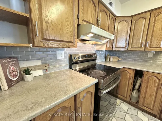 Additional image 9 of 3380 Eglinton Ave Unit 906