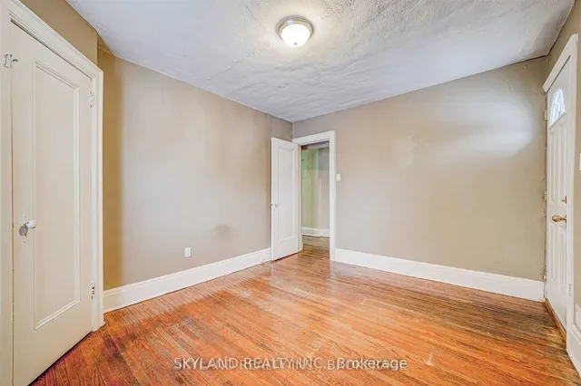 Additional image 25 of 996-998 Avenue Rd