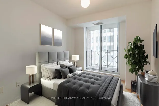 Additional image 10 of 140 Simcoe St Unit 911