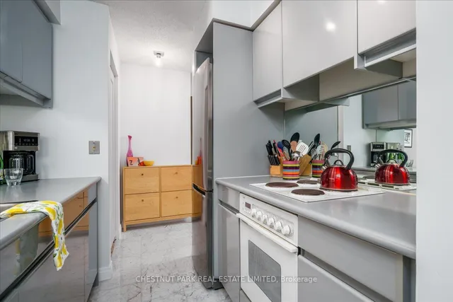 Additional image 10 of 50 Lombard St Unit 1401