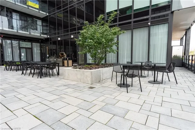 Additional image 25 of 4208 Dundas Street West Unit 315