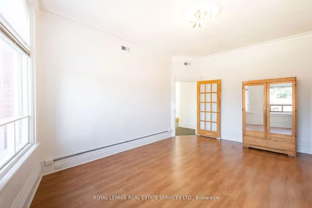 Additional image 16 of 2963 Dundas St