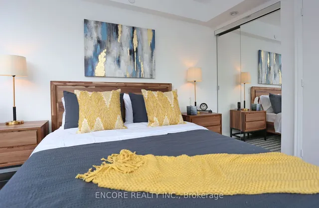 Additional image 8 of 155 Yorkville Ave Unit 707