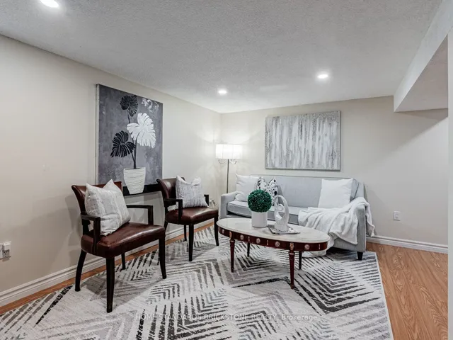 Additional image 28 of 156 Avondale Ave