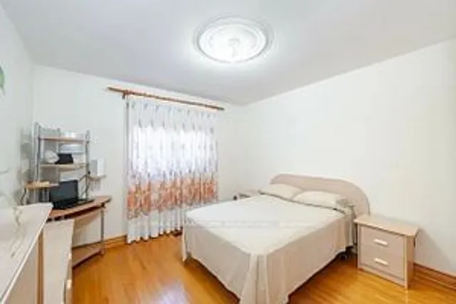 Additional image 12 of 10 Larchmere Ave