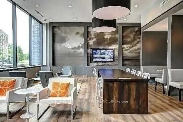 18 Rean Dr Unit PH703