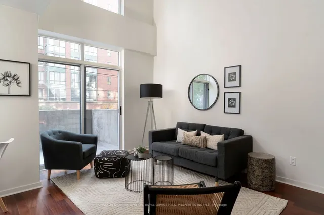 Additional image 9 of 800 King St Unit 210