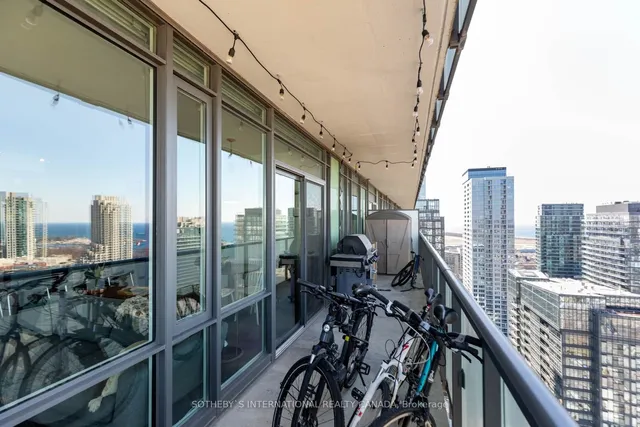 Additional image 31 of 170 Fort York Blvd Unit 2502