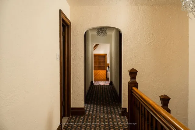 Additional image 34 of 23 Dewbourne Ave