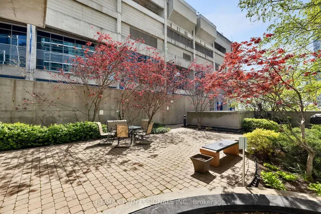 Additional image 30 of 81 Navy Wharf Crt Unit 302