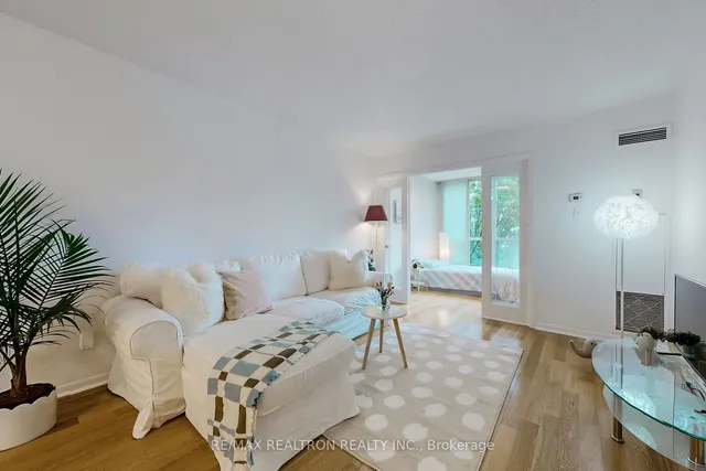 Additional image 5 of 95 Prince Arthur Ave Unit 311