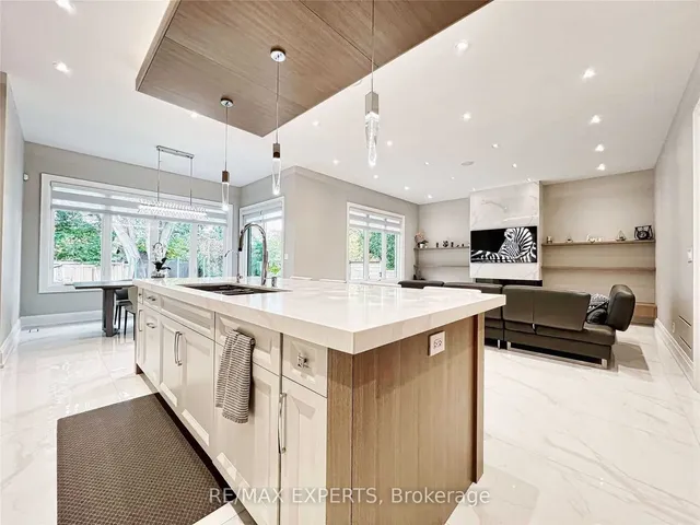 Additional image 32 of 48 Enfield Ave