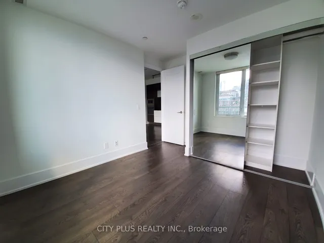 Additional image 10 of 15 Merchants' Wharf Unit 841