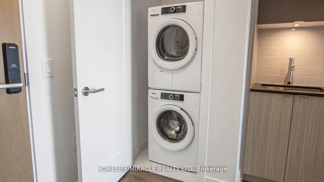 Additional image 7 of 575 Bloor St Unit 2905