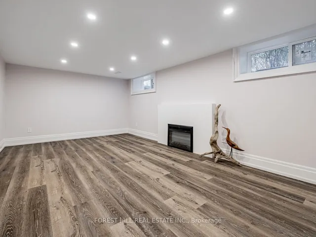 Additional image 35 of 15 Strathallan Blvd