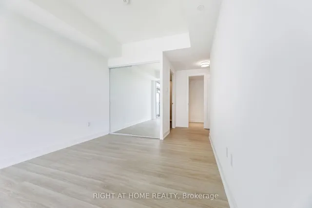 Additional image 17 of 30 Inn On The Park Dr Unit 1210