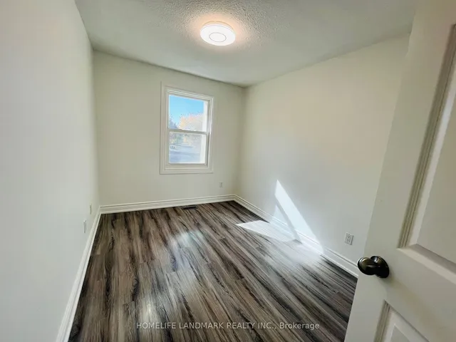 Additional image 28 of 93 Sandyhook Sq