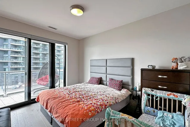 Additional image 22 of 118 Merchants' Wharf Unit 305