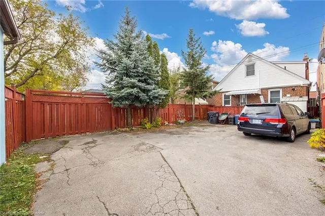 Additional image 33 of 349 Kipling Ave