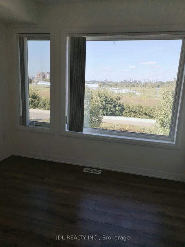 Additional image 11 of 225 Downsview Park Blvd