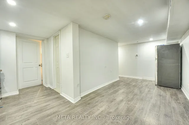 Additional image 40 of 35 Duncombe Blvd