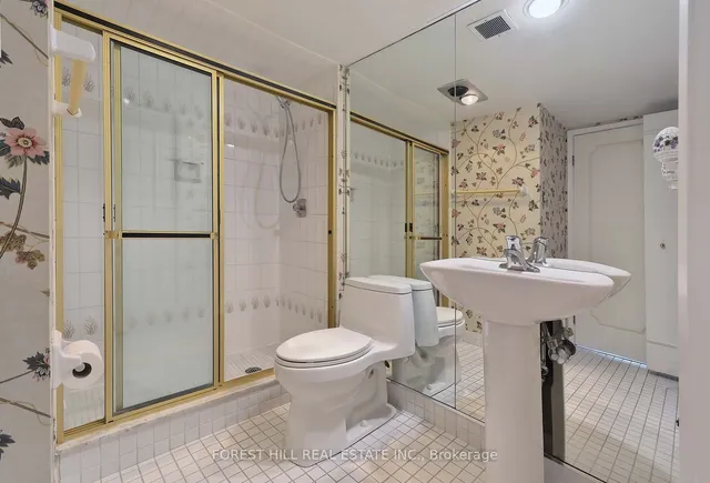 Additional image 21 of 449 Walmer Rd Unit 902