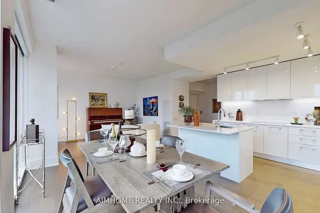 Additional image 18 of 1 Gloucester St Unit 1815