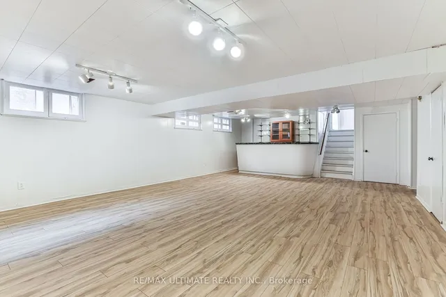 Additional image 20 of 90 Charlton Blvd