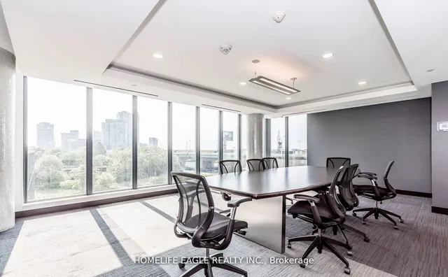 Additional image 22 of 51 East Liberty St Unit 706