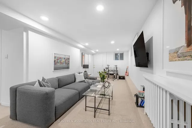 Additional image 35 of 48 Austin Terr