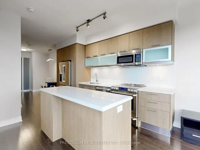 Additional image 11 of 388 Yonge St Unit 6901