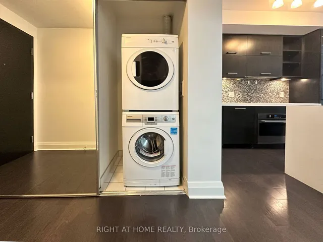 Additional image 8 of 65 St. Mary St Unit 1808