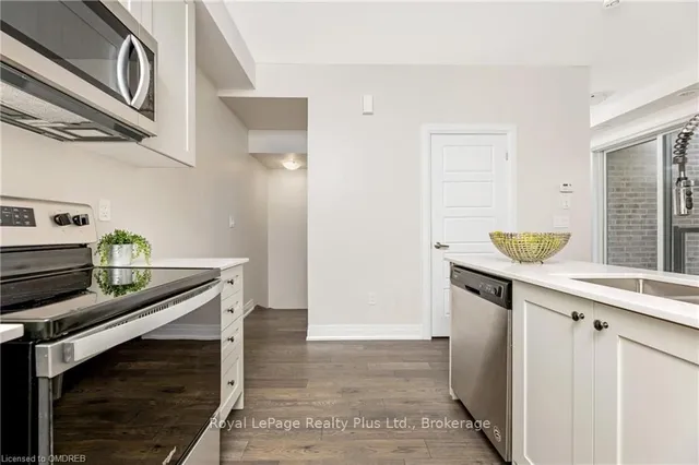 Additional image 10 of 721 LAWRENCE AVENUE WEST Ave Unit 84