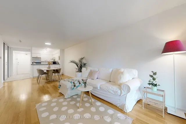 Additional image 7 of 95 Prince Arthur Ave Unit 311