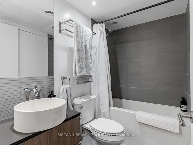 Additional image 18 of 161 Roehampton Ave Unit 332